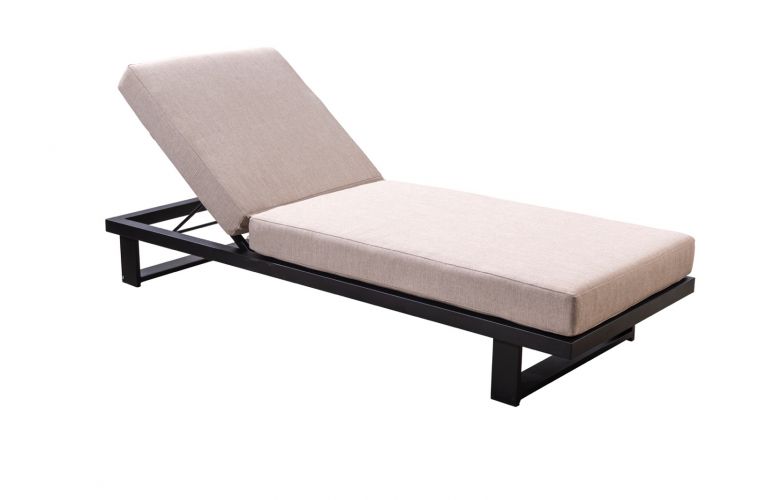 Yoi Kazoku lounger black - flax beige kussen