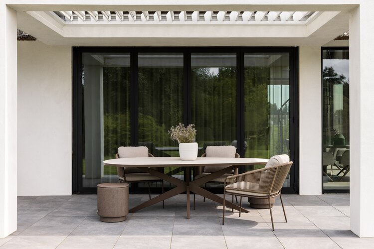 Yoi Tropea teardrop dining tuintafel oval 270x110cm  bronze - keramiek travertin - afbeelding 4